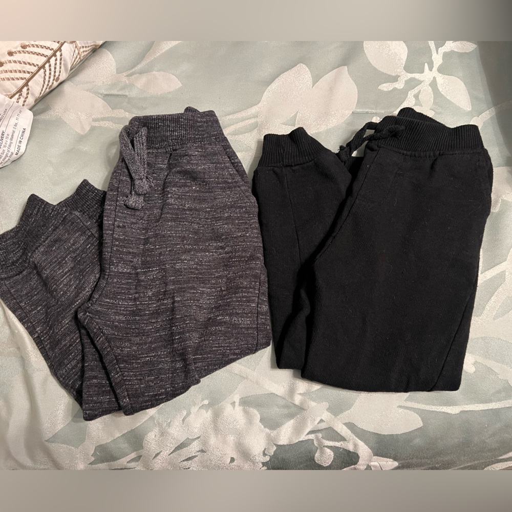 Steve's jeans slim fit jogger sweatpants set black and grey boys 4t EUC